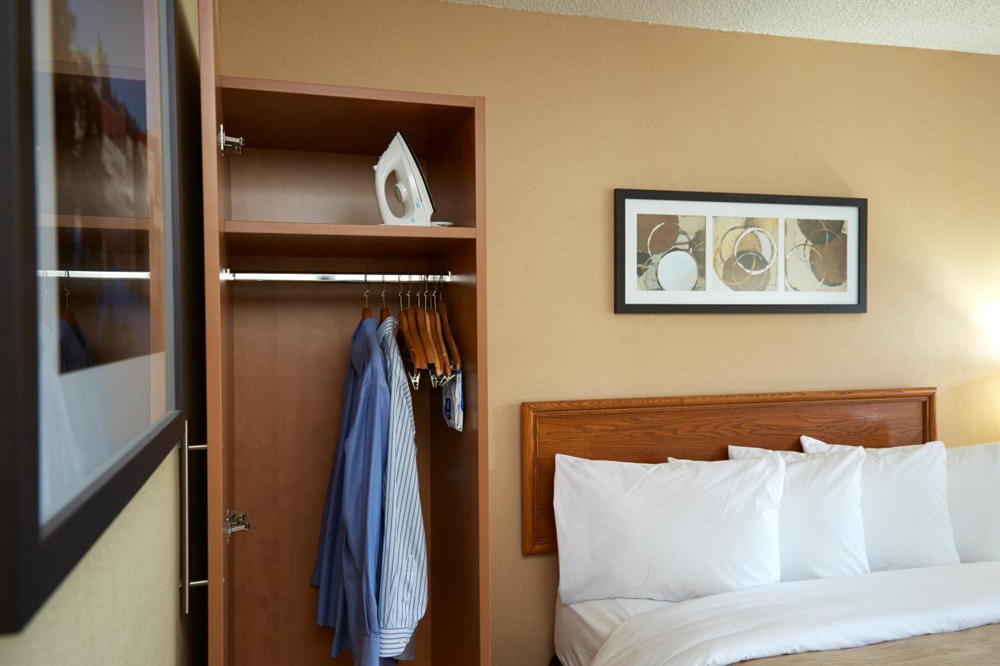 Comfort Inn Pembroke Oda fotoğraf